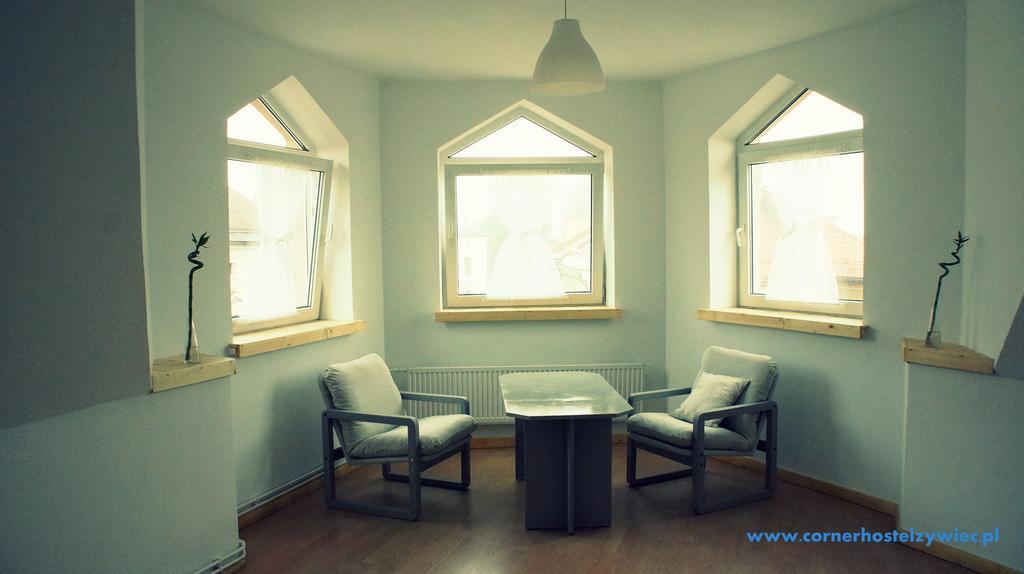 Corner Hostel Żywiec エクステリア 写真